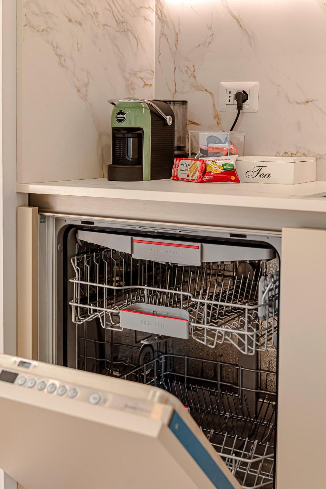 Sangio - Lovely In Apartamento